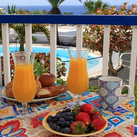 Apartment New Atalaya - Amazing Sea Views&fantastic Pool Puerto del Carmen (Lanzarote)